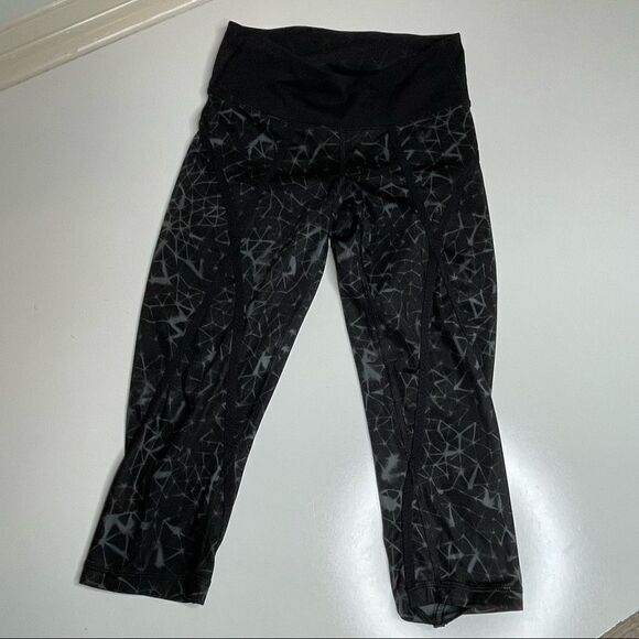 Lululemon Black and Gray Constellation Leggings in Size 4 - Picture 6 of 9